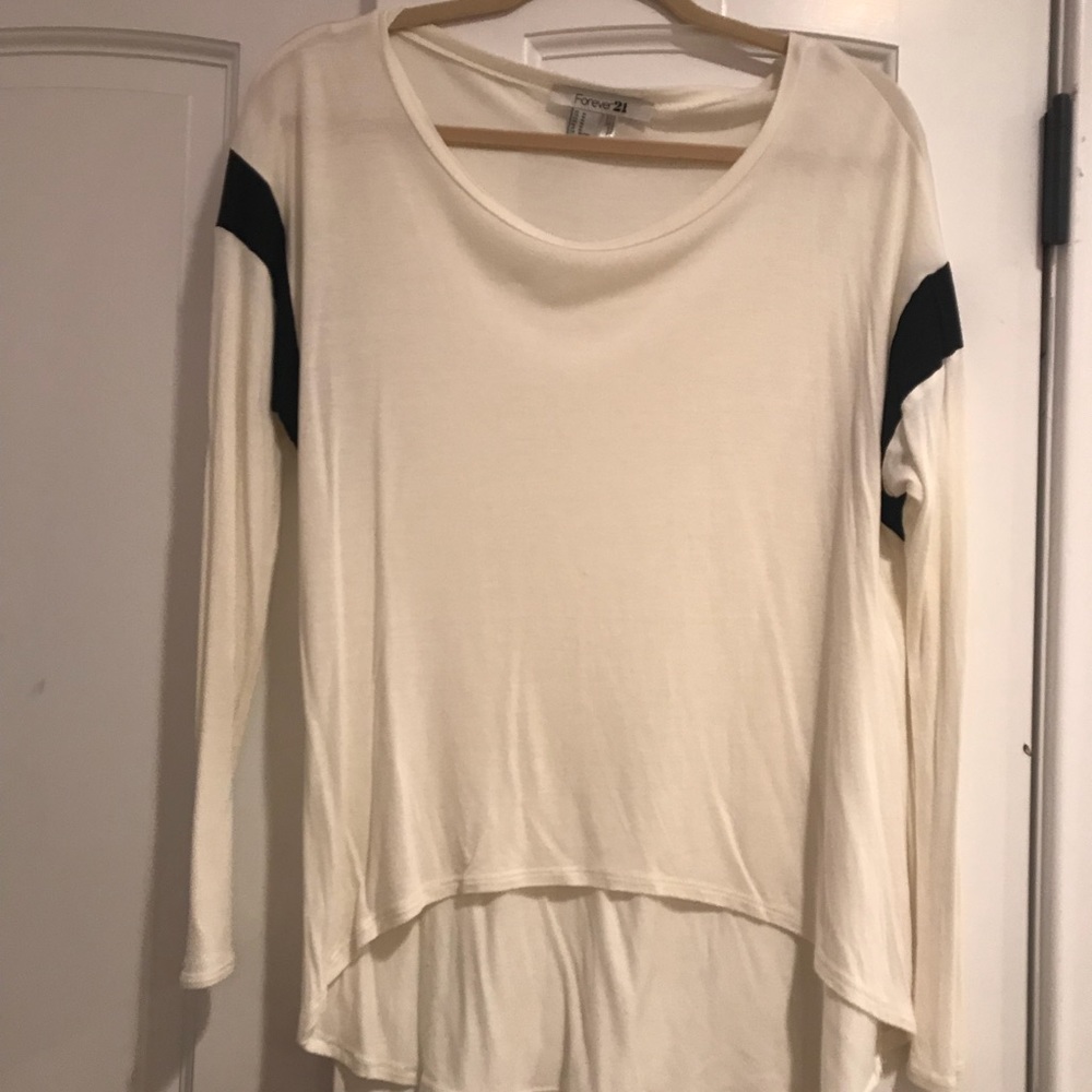 White long sleeve tee